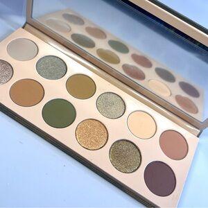 KKW BEAUTY Camo Palette, Neutral & Olive Eyeshadow Palette